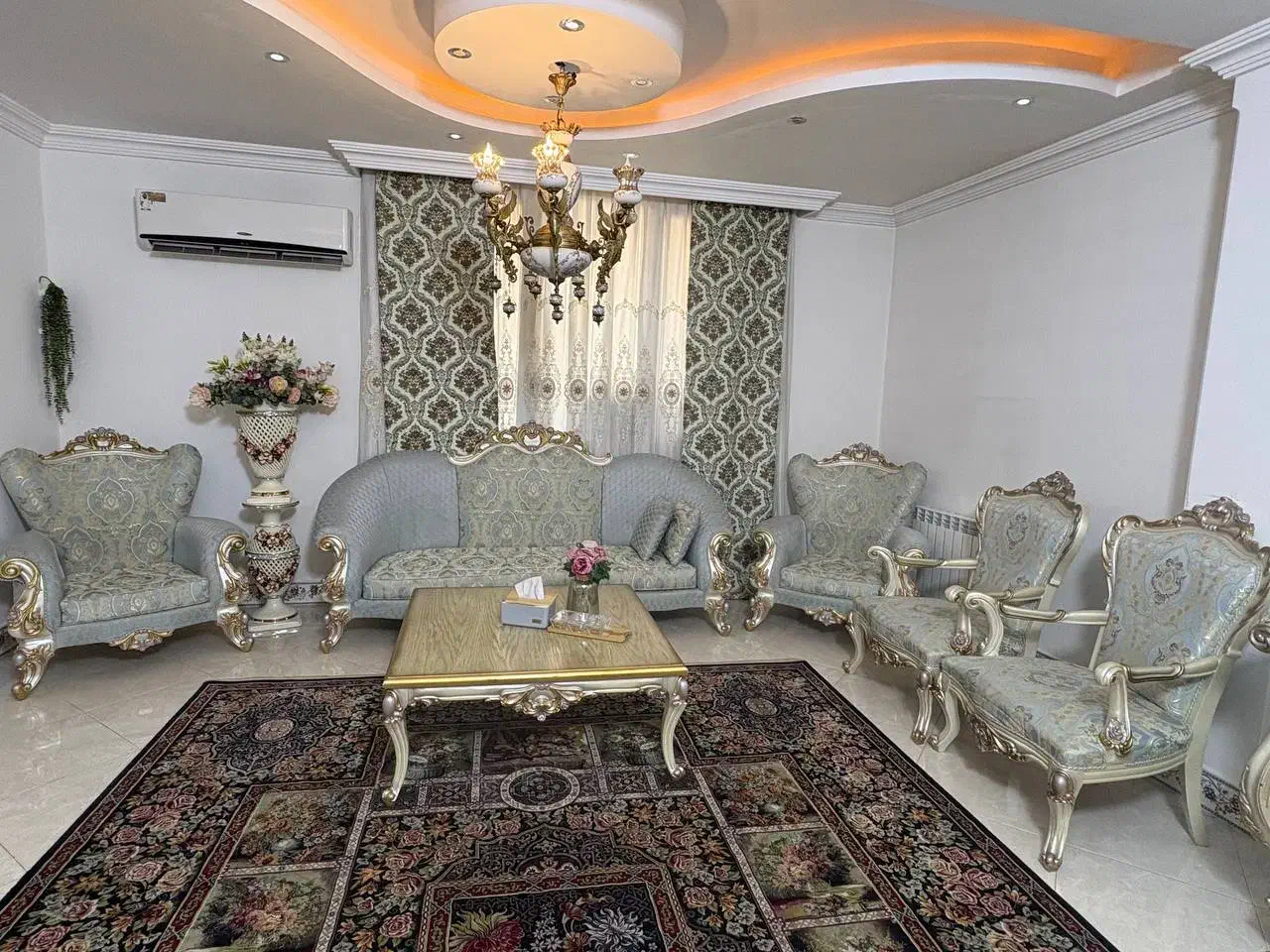 فروش مبلمان 14نفره و آینه و کنسول و میز آرایش|مبلمان خانگی و میز عسلی|قرچک, شهرک طلائیه|دیوار