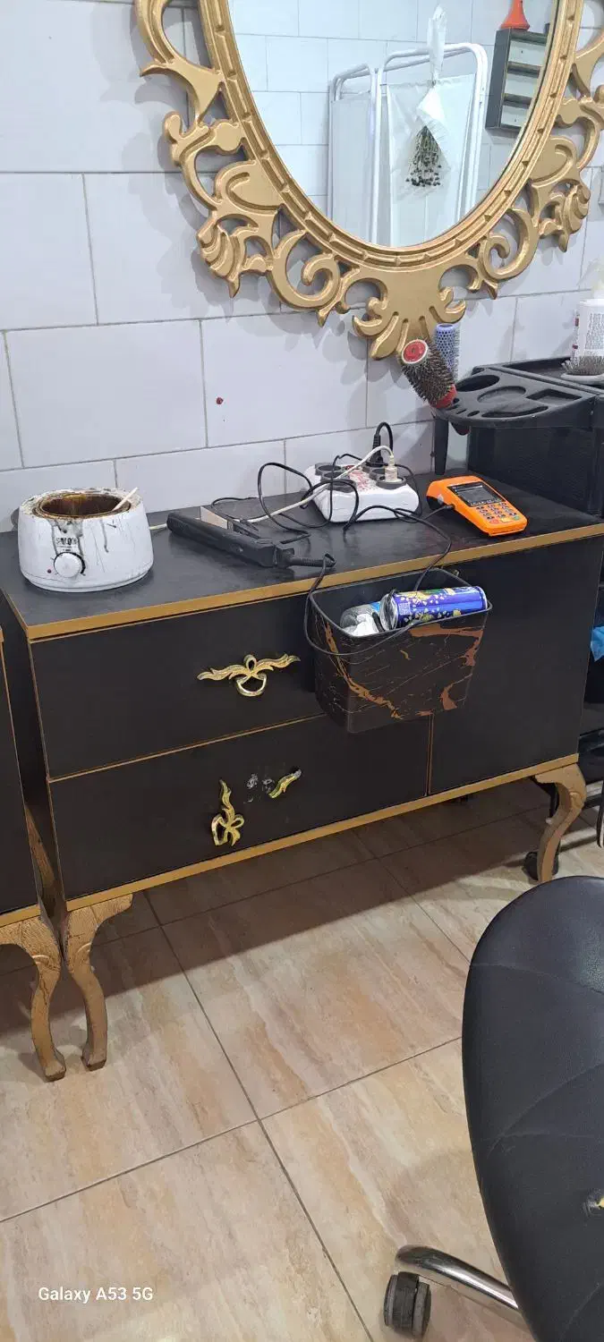 لوازم ارایشگاه فروشی|آرایشگاه و سالن‌های زیبایی|یزد, |دیوار