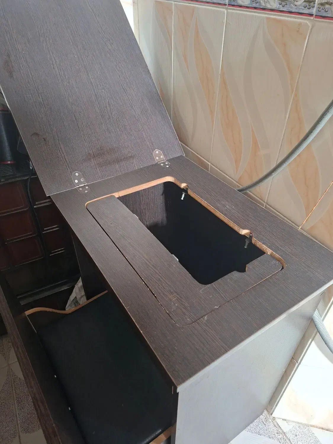 میز چرخ خیاطی تمیز|چرخ خیاطی و ریسندگی|یزد, |دیوار