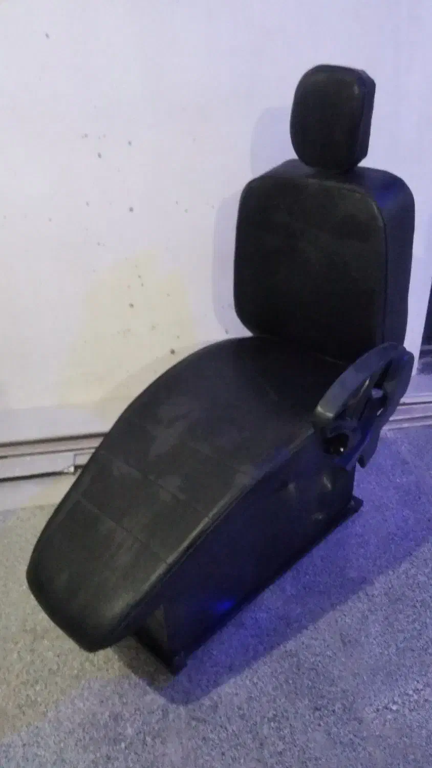 صندلی|مبلمان اداری|هشتگرد, فاز ۷ مهستان|دیوار