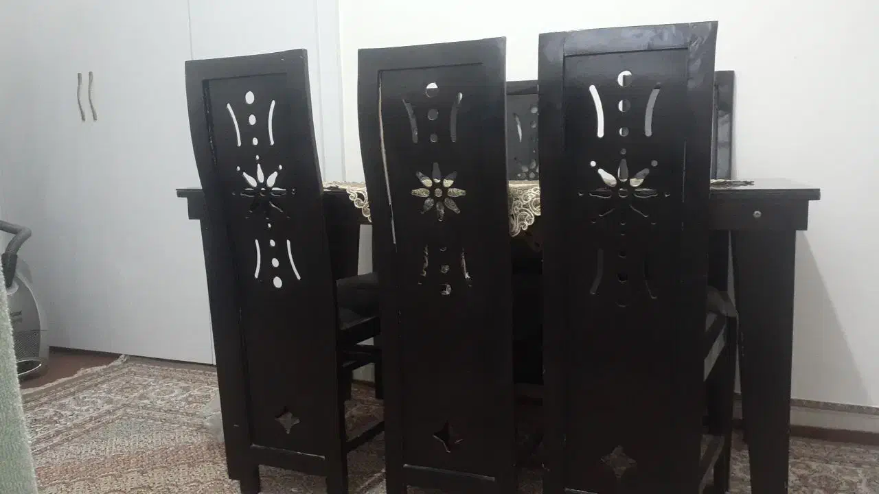 میز ناهار خوری سالم و نو|میز و صندلی غذاخوری|زیرکوه, |دیوار