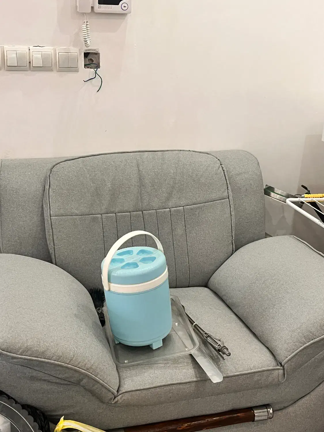 مبل ترک ۷نفره|مبلمان خانگی و میز عسلی|رشت, معلم|دیوار