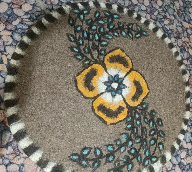 نمد دست باف|گلیم، جاجیم، گبه|نظرآباد, نظرآباد|دیوار