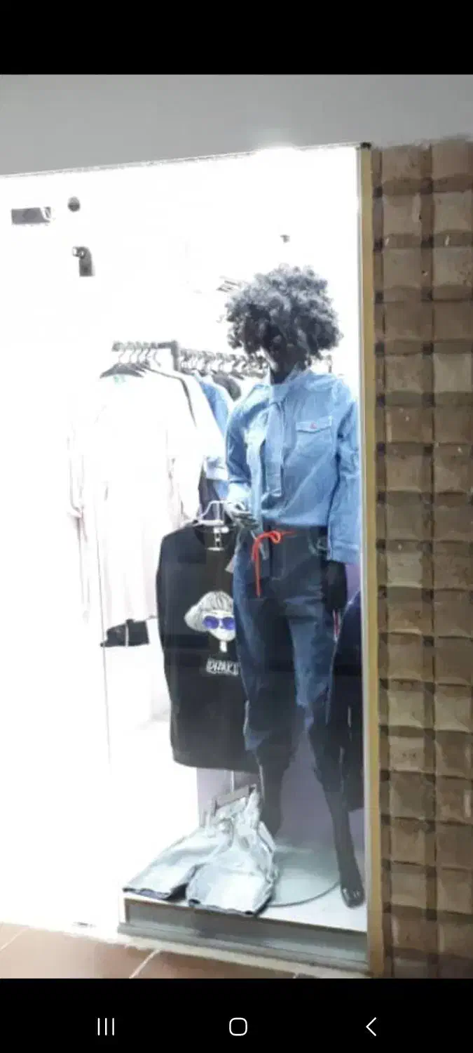 مانکن ایستاده بوتیک زنانه|فروشگاه و مغازه|رشت, صفاری|دیوار