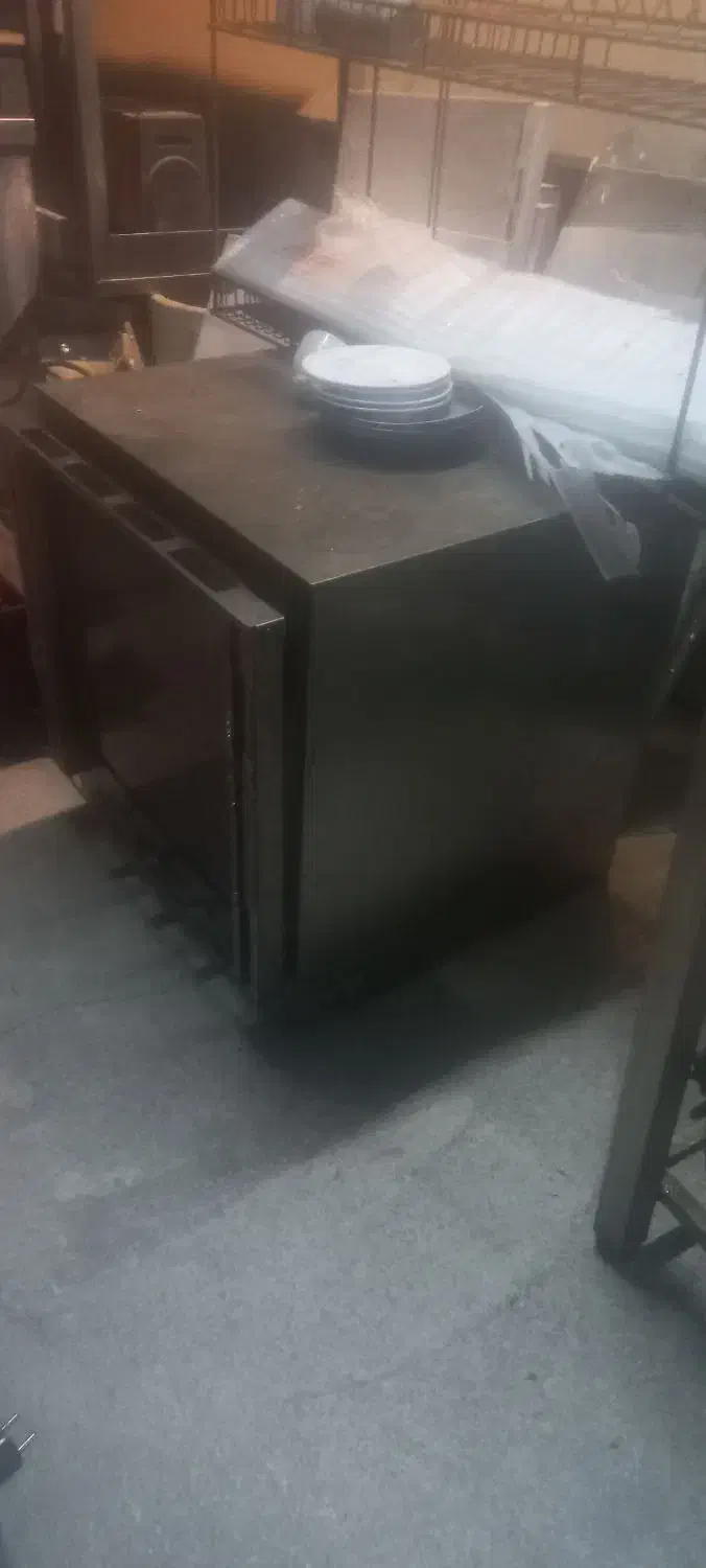 فر پیتزا برقی ایتالیایی و اب هویج گیری|کافی‌شاپ و رستوران|اهواز, نبوت|دیوار