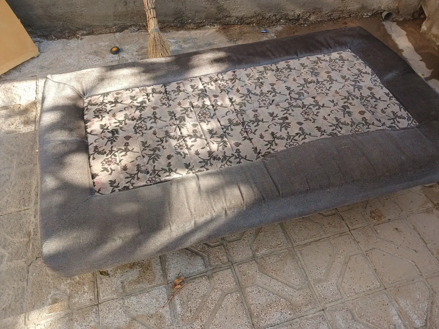 مبل تخت خواب شو|مبلمان خانگی و میز عسلی|گناباد, |دیوار