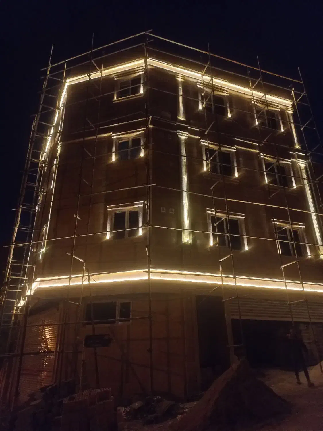 فروش واحد کاملا اماده طبقه یکم  ۱۱۶ مترکارگر شمالی|فروش آپارتمان|خلخال, |دیوار