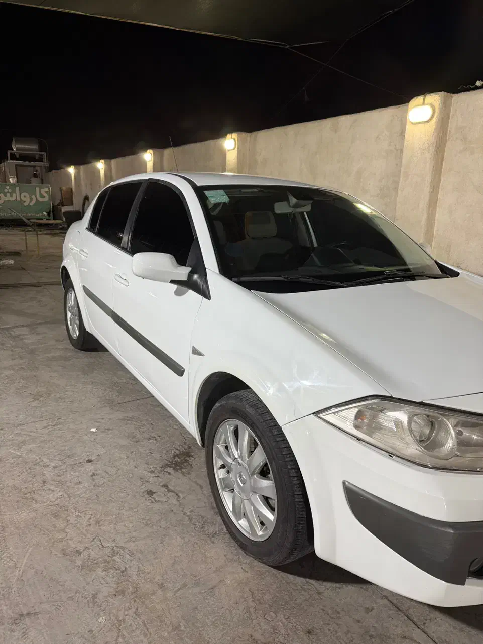 مگان ۲۰۰۰اتومات|خودرو سواری و وانت|شیراز, سفیرشمالی|دیوار