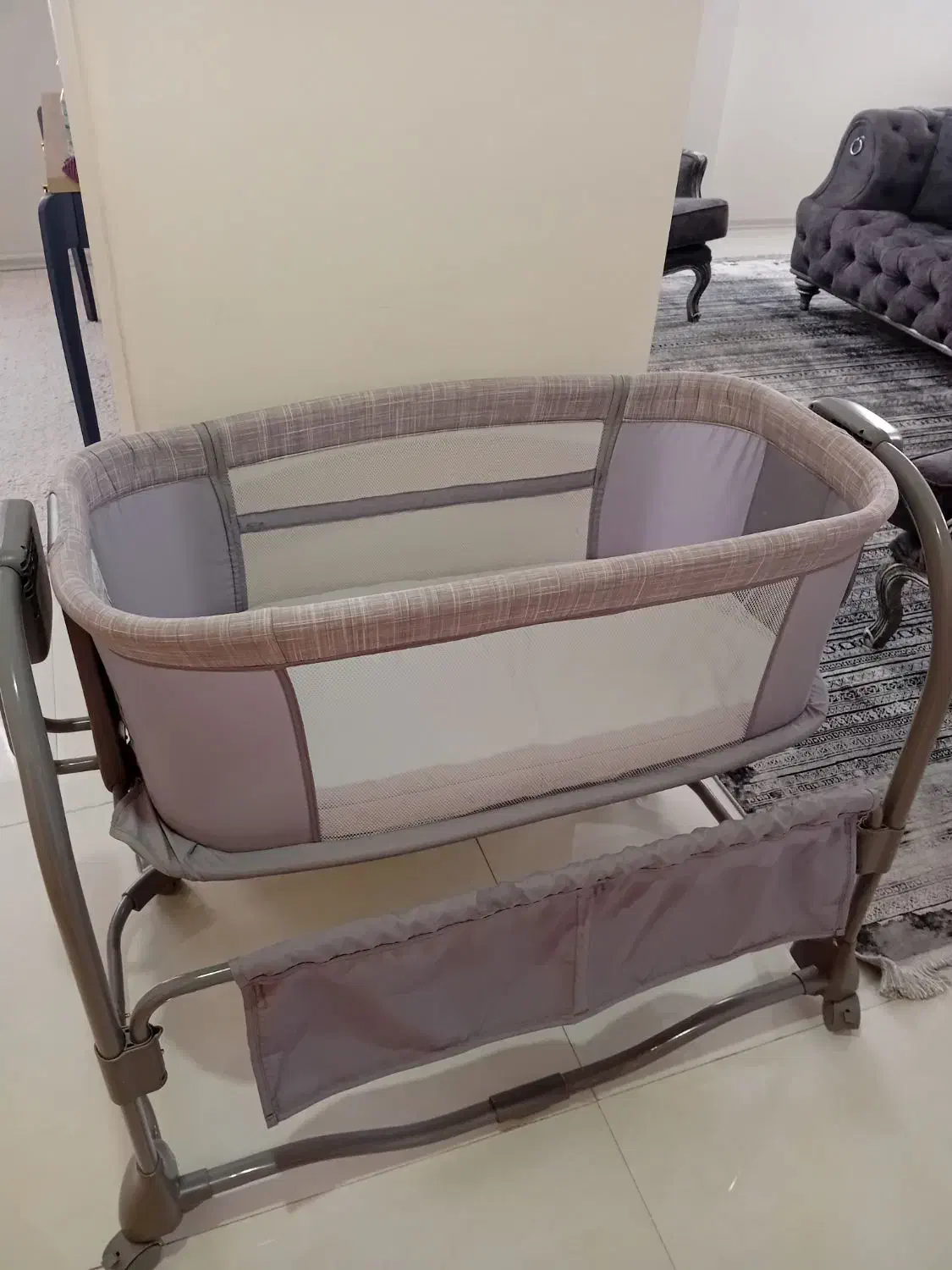 تخت نوزادی|تخت و صندلی بچه|مشهد, هنرستان|دیوار