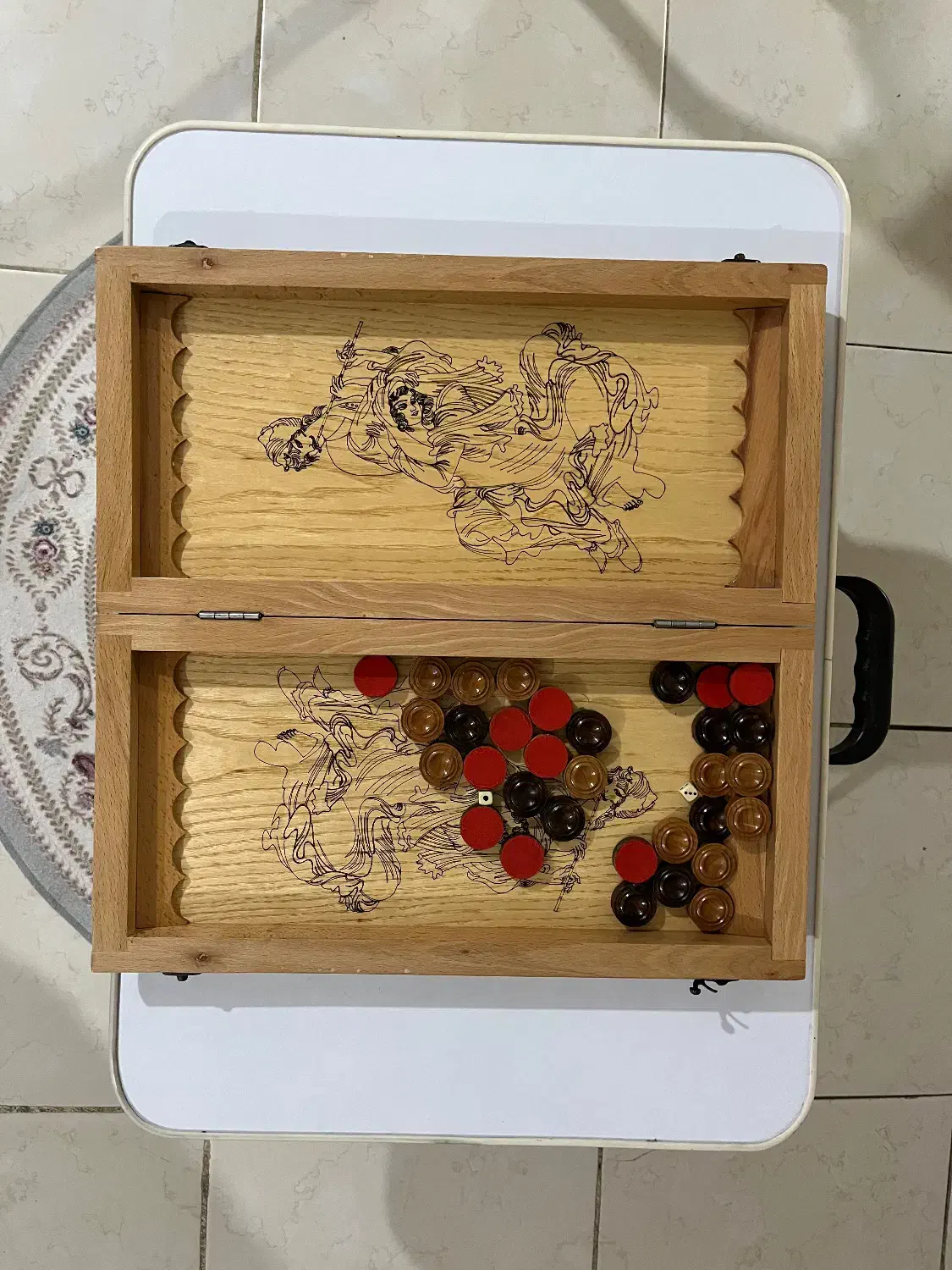 تخته نرد اصل|اسباب‌‌بازی|پرند, فاز ۳|دیوار