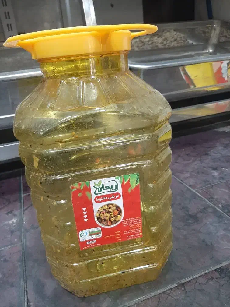 پت ۱۰ کیلویی ترشی|ظروف نگهدارنده، پلاستیکی، یکبارمصرف|شاهینشهر, فردوسی|دیوار