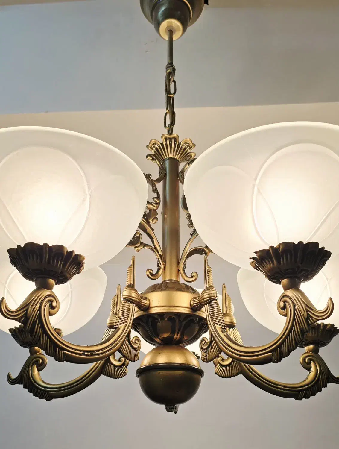 ۲ جفت لوستر مجلل کلاسیک (هر۱۰تصویرمربوط به۱جفت)|لوستر و چراغ آویز|تهران, اقدسیه|دیوار