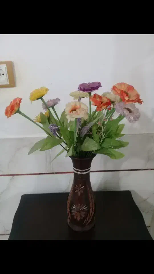 گلدان سفالی وگل|گل مصنوعی|نجف‌آباد, امیرآباد|دیوار