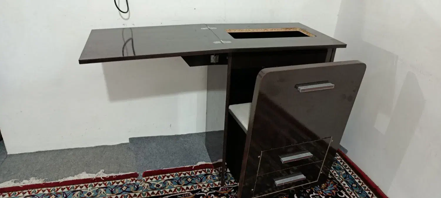 میز چرخ خیاطی با صندلی|لوازم خیاطی و بافتنی|تربت جام, مطهری|دیوار