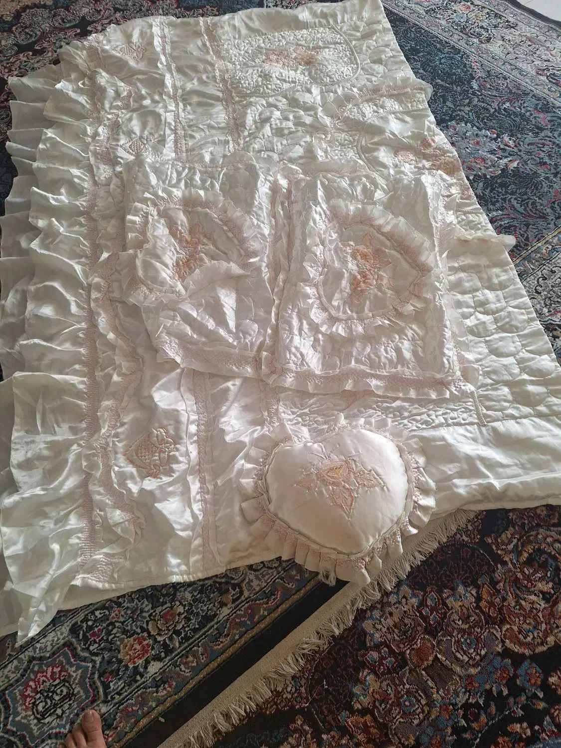 یه رو تختی|رختخواب، بالش، پتو|ورامین, ورامین|دیوار