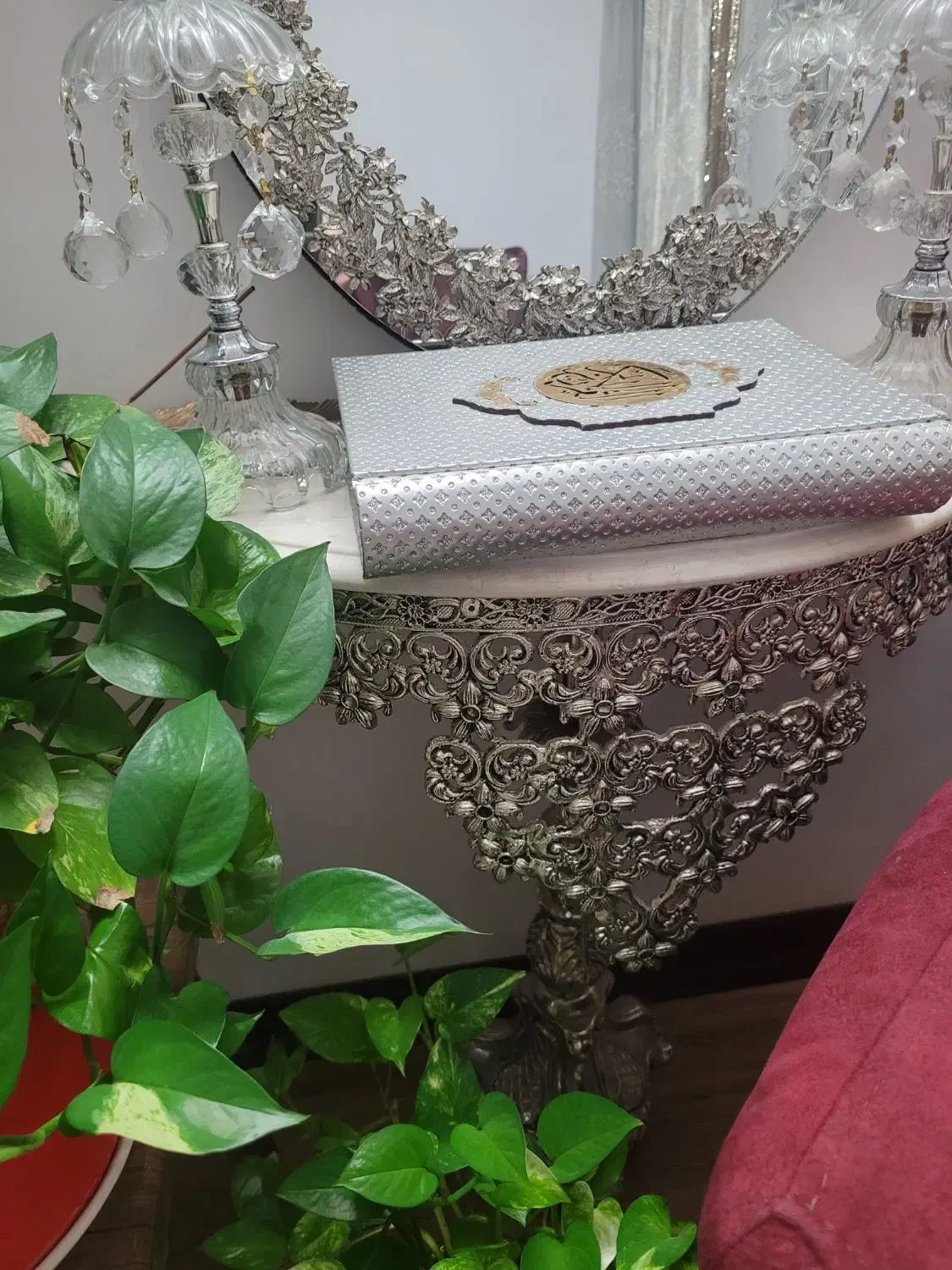 آیینه و شمعدان|آینه|قم, قلعه کامکار|دیوار