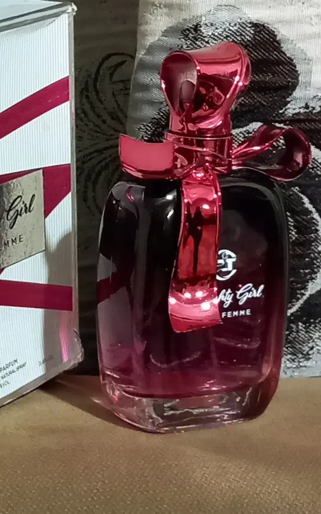 ادکلن ۱۰۰ میل بسیار خوشبو|آرایشی، بهداشتی، درمانی|قائم‌شهر, |دیوار