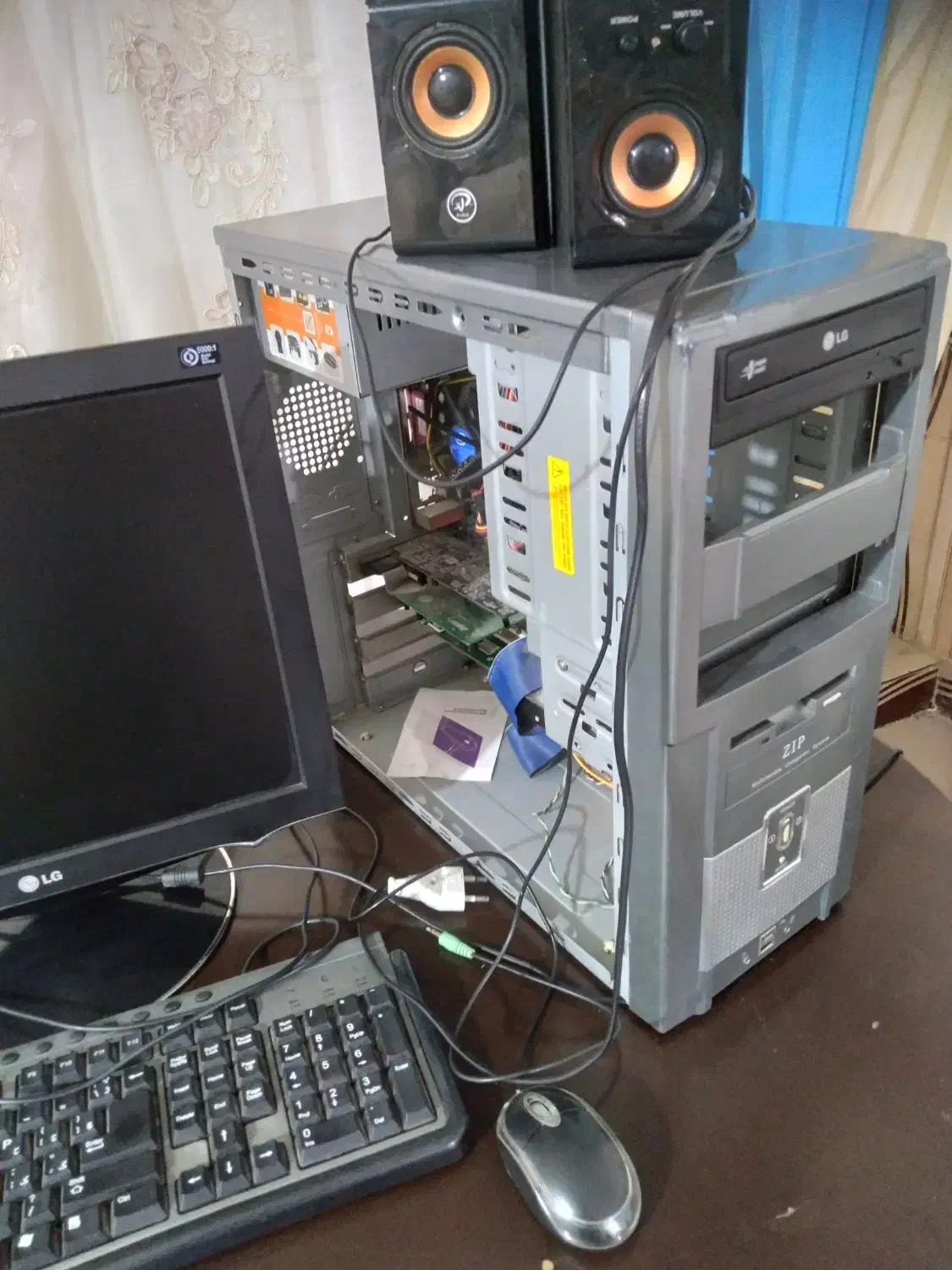 کامپیوتر خانگی|رایانه رومیزی|یاسوج, |دیوار