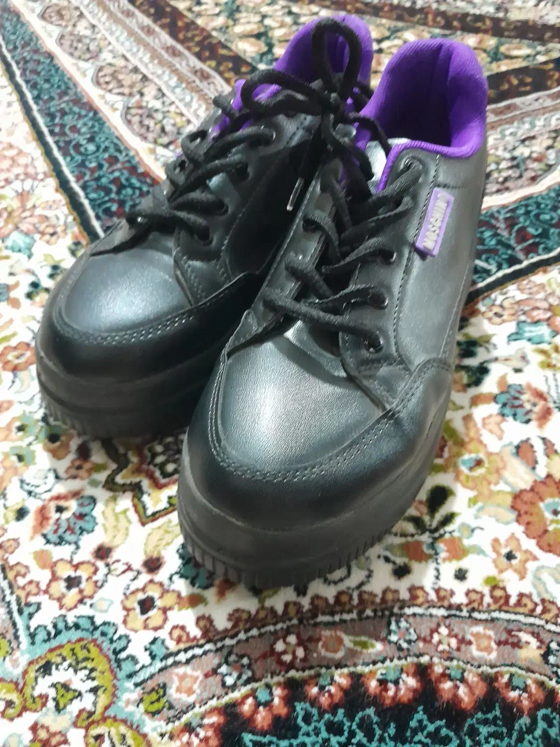 کتونی نو|کیف، کفش، کمربند|قم, ولیعصر|دیوار