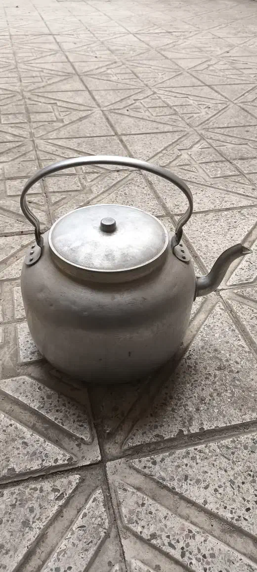 فروش کتری کاملا سالم ده لیتری|قوری، کتری، قهوهساز دستی|اسلامشهر, مظفریه|دیوار