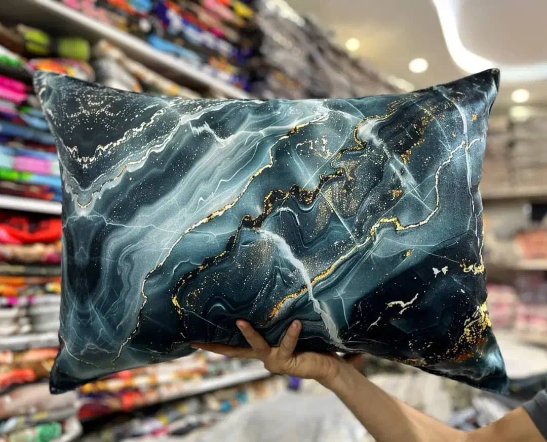 روبالشتی|رختخواب، بالش، پتو|قنوات, |دیوار