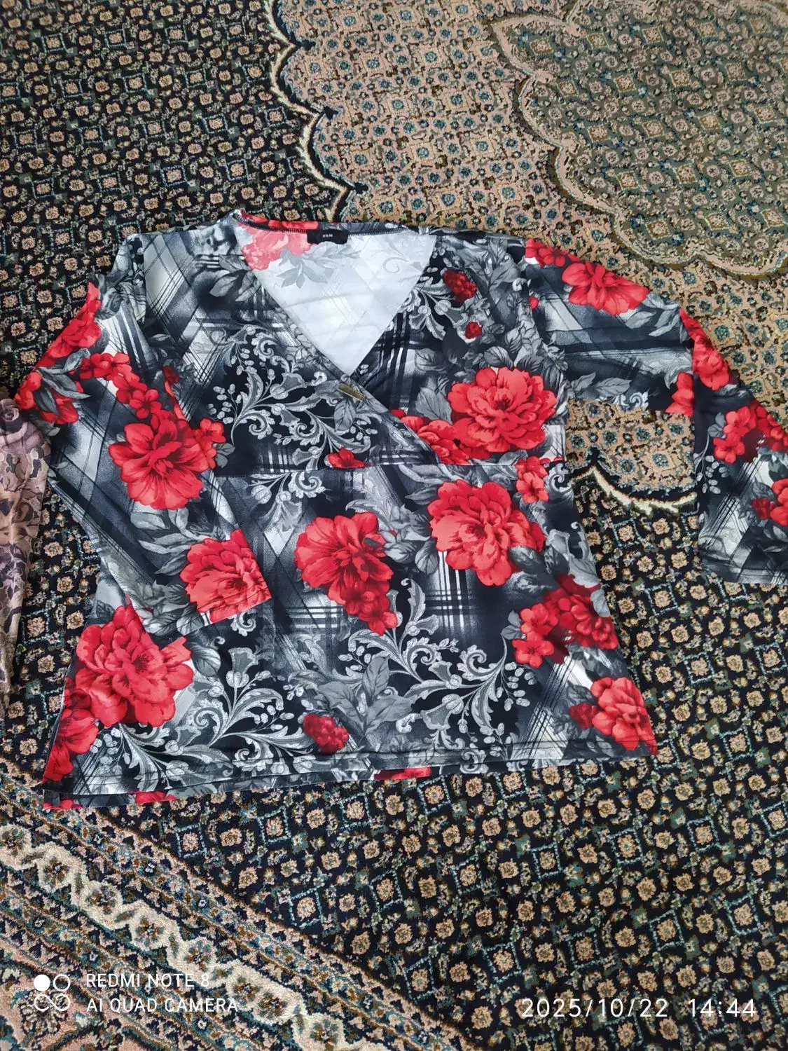 تعدادی لباس در حد نو و تعدادی کارکرده|لباس|اردبیل, |دیوار