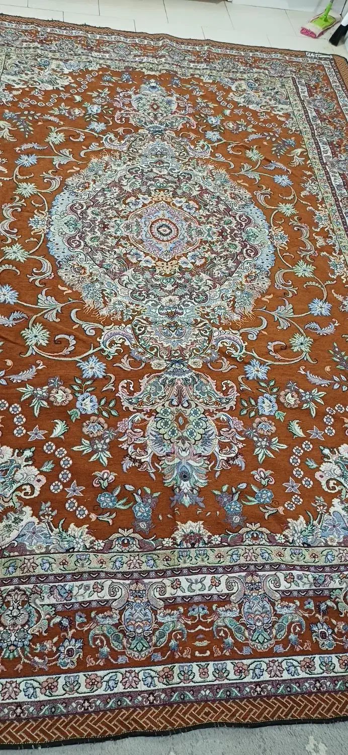 دو عدد رو فرشی سالم|روفرشی|رشت, باهنر|دیوار