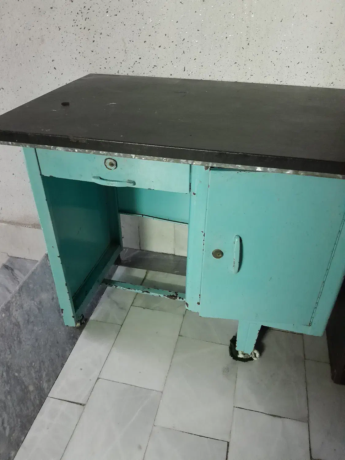 میز فلزی|میز تحریر و کامپیوتر|قائم‌شهر, |دیوار