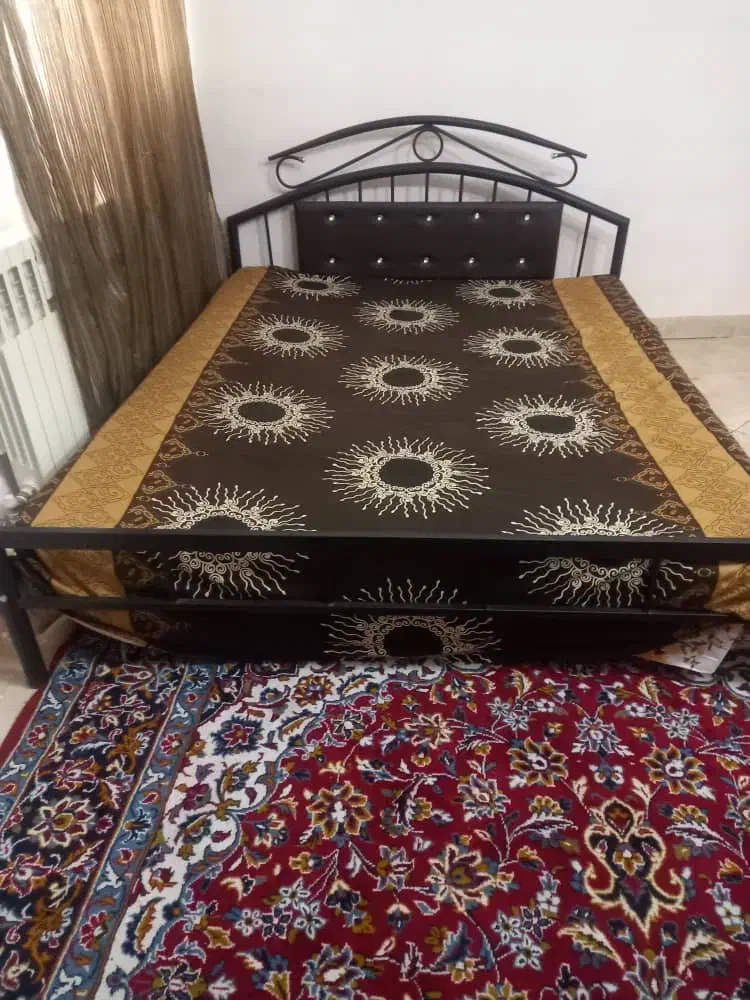 میز غذاخوری چهارنفره .تخت دونفره..لوستر|لوستر و چراغ آویز|قزوین, |دیوار