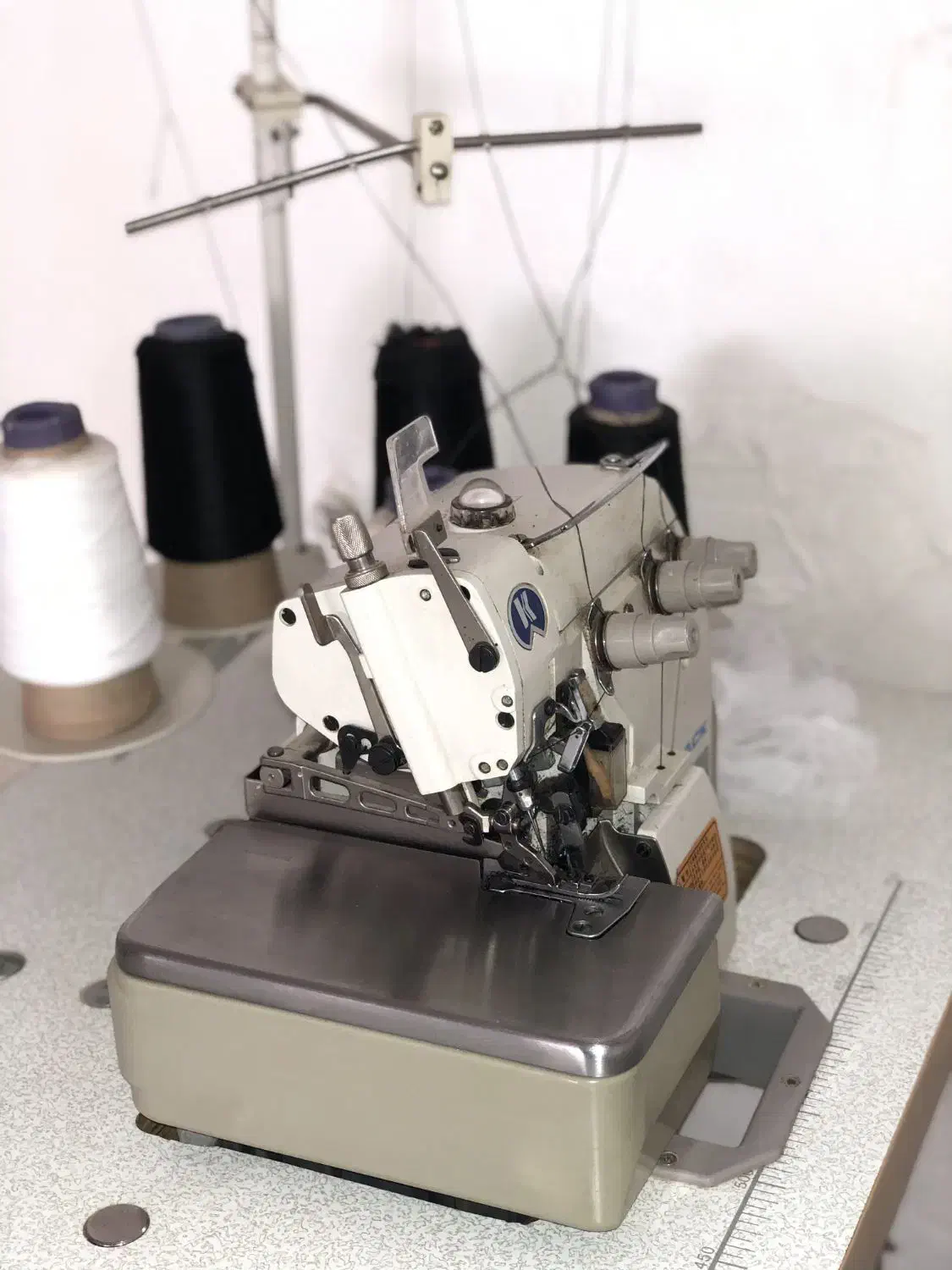 چرخ سردوز در حد نو|چرخ خیاطی و ریسندگی|جوانرود, |دیوار