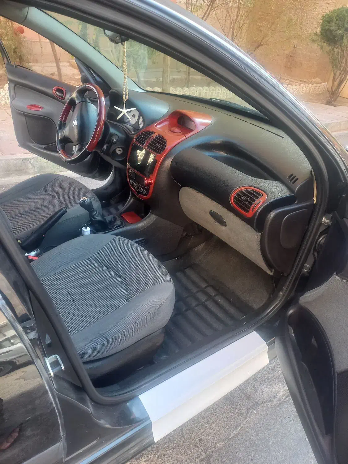 ۲۰۶ مدل۹۳|خودرو سواری و وانت|پرند, فاز ۵|دیوار