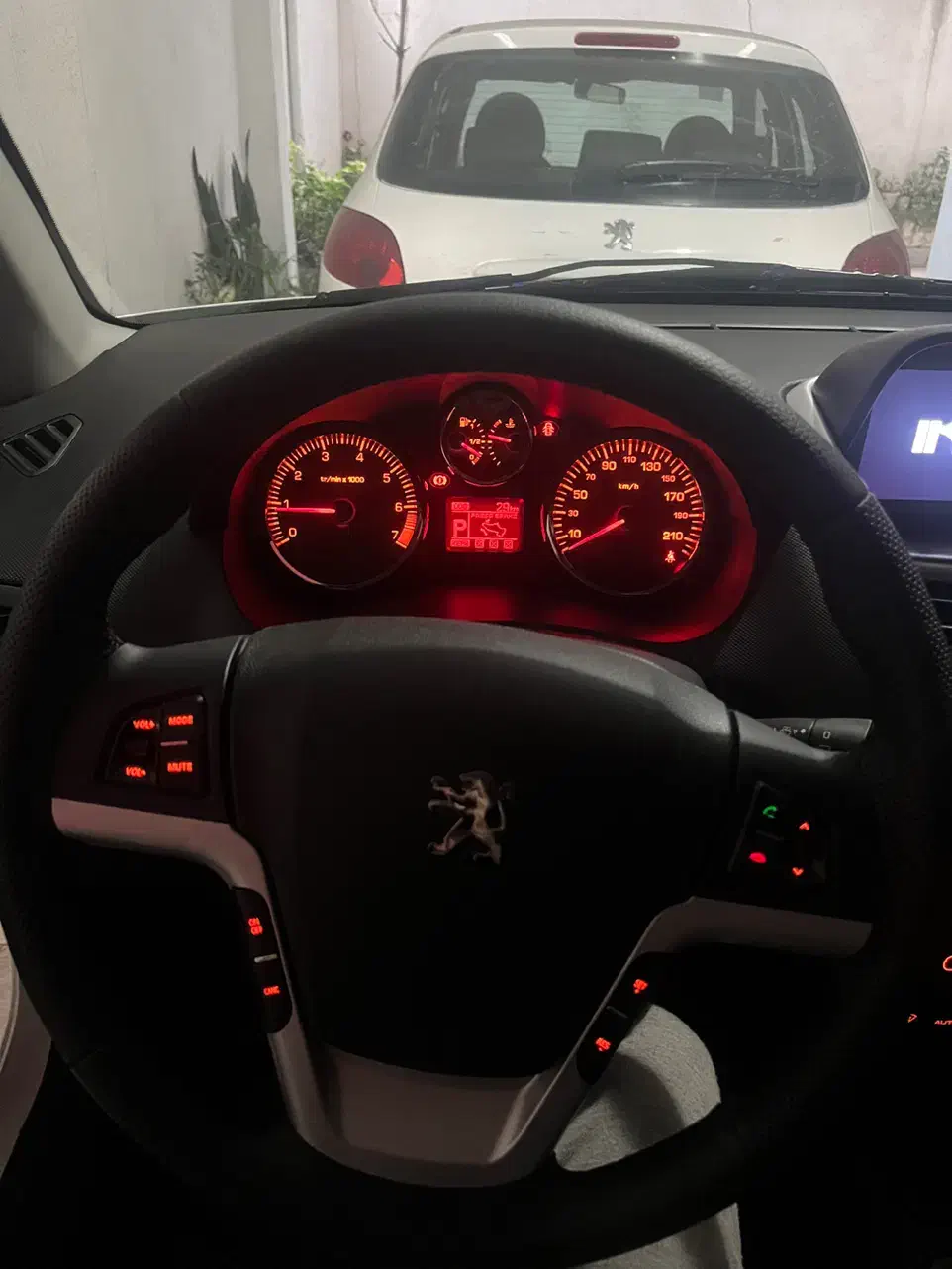 پژو ۲۰۷ اتوماتیکat با گیربکس ۶ سرعته با sbr صفر۴۰۴|خودرو سواری و وانت|رشت, شهرک قدس|دیوار