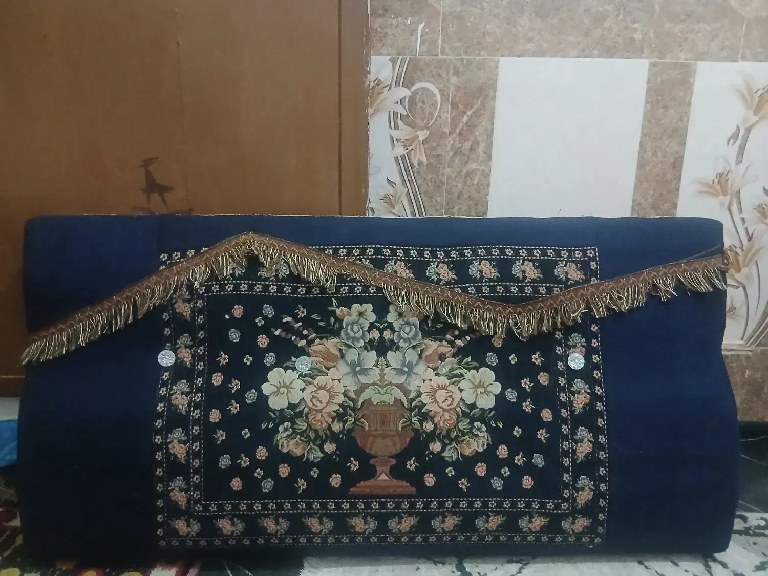 پشتی دو رو|پشتی|زاهدان, |دیوار