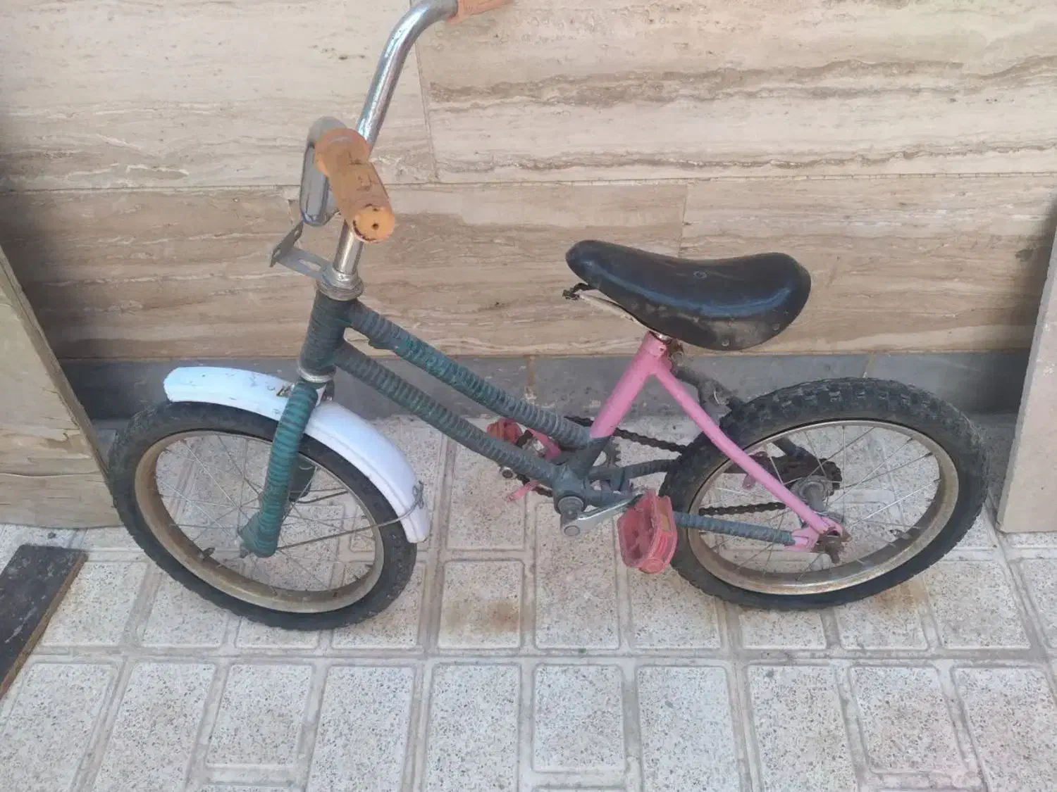 دوچرخه و اسکوتر|دوچرخه، اسکیت، اسکوتر|دلیجان, |دیوار