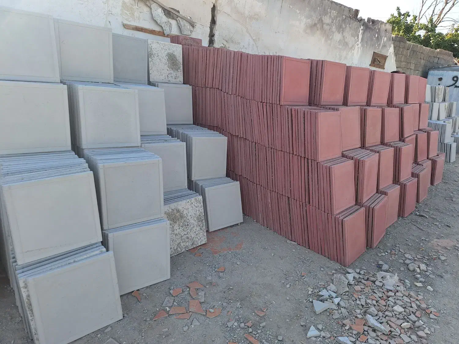 موزاییک دورقاب قرمز و طوسی|مصالح و تجهیزات ساختمان|کرج, محمد آباد|دیوار