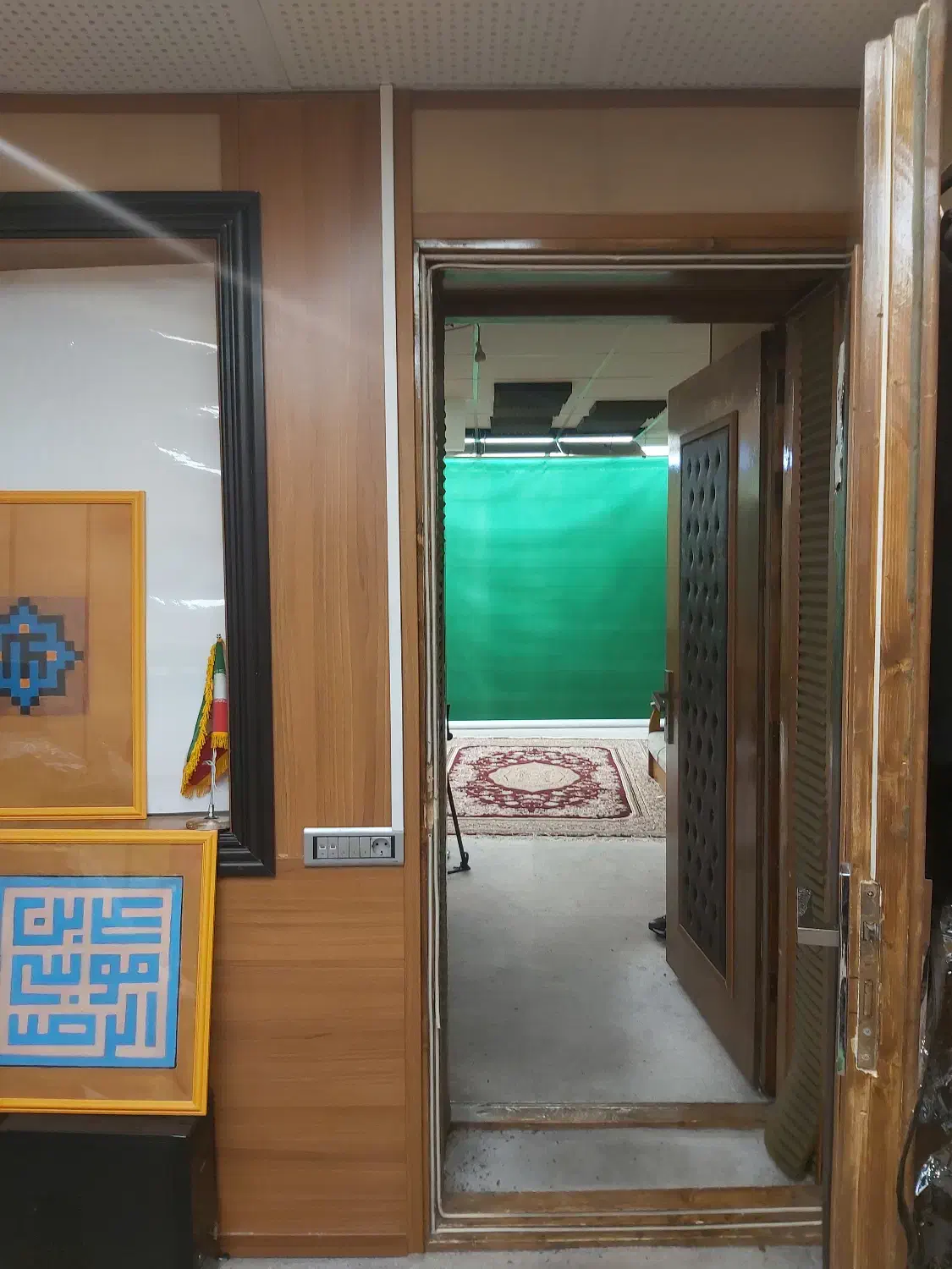 اجاره استدیو استودیو ضبط صدا تولید محتوا تدریس|اجارهٔ کوتاهمدت دفتر کار و فضای آموزشی|تهران, فلسطین (میدان انقلاب)|دیوار