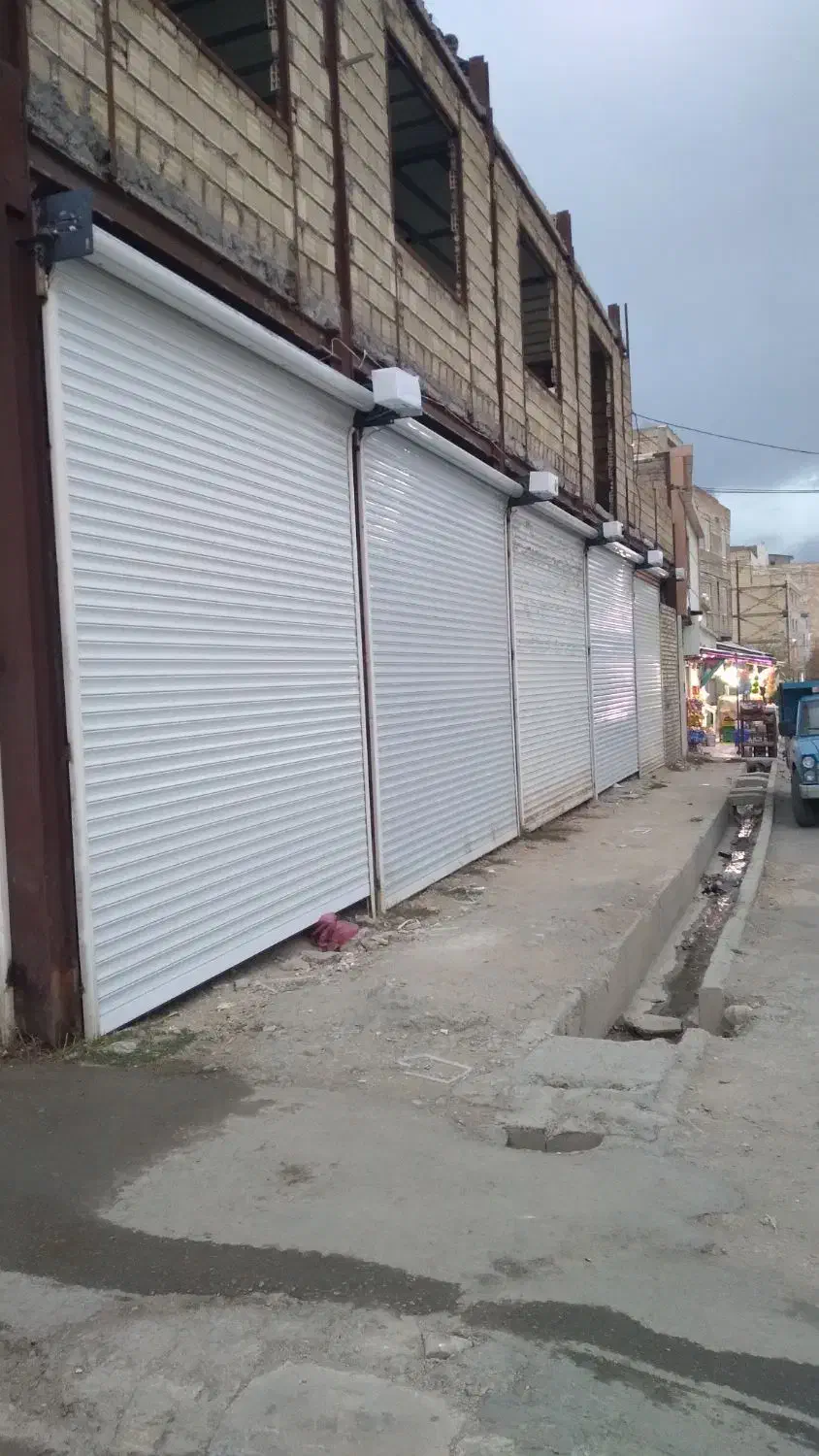 مغازه تجاری نیاوران اجاره|اجارهٔ مغازه و غرفه|بروجرد, |دیوار