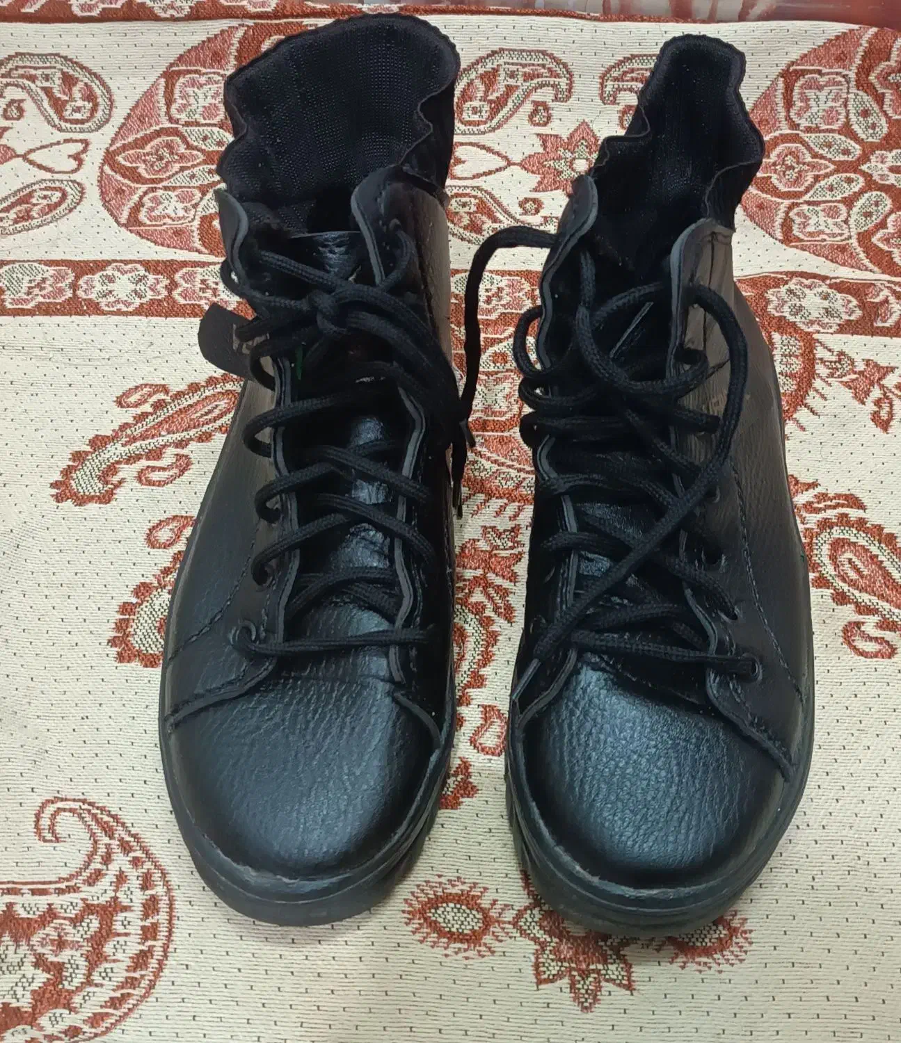 نیم بوت زنانه در حد سایز 39|کیف، کفش، کمربند|مشهد, شهید بهشتی|دیوار