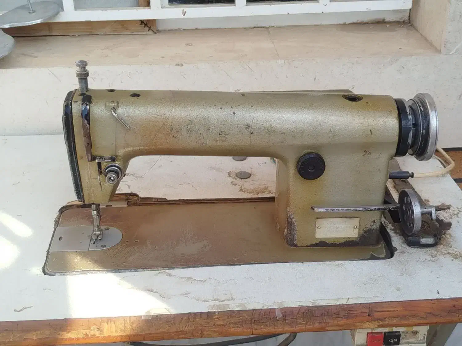 چرخ خیاطی صنعتی|چرخ خیاطی و ریسندگی|گرمسار, |دیوار