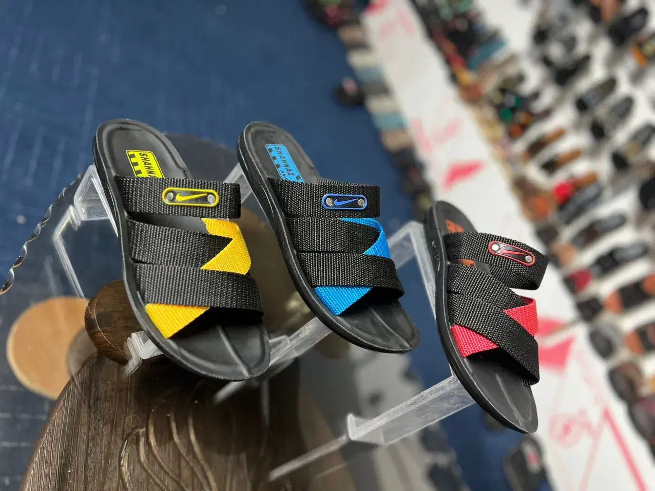 دمپایی عمده|کیف، کفش، کمربند|سرپل ذهاب, |دیوار