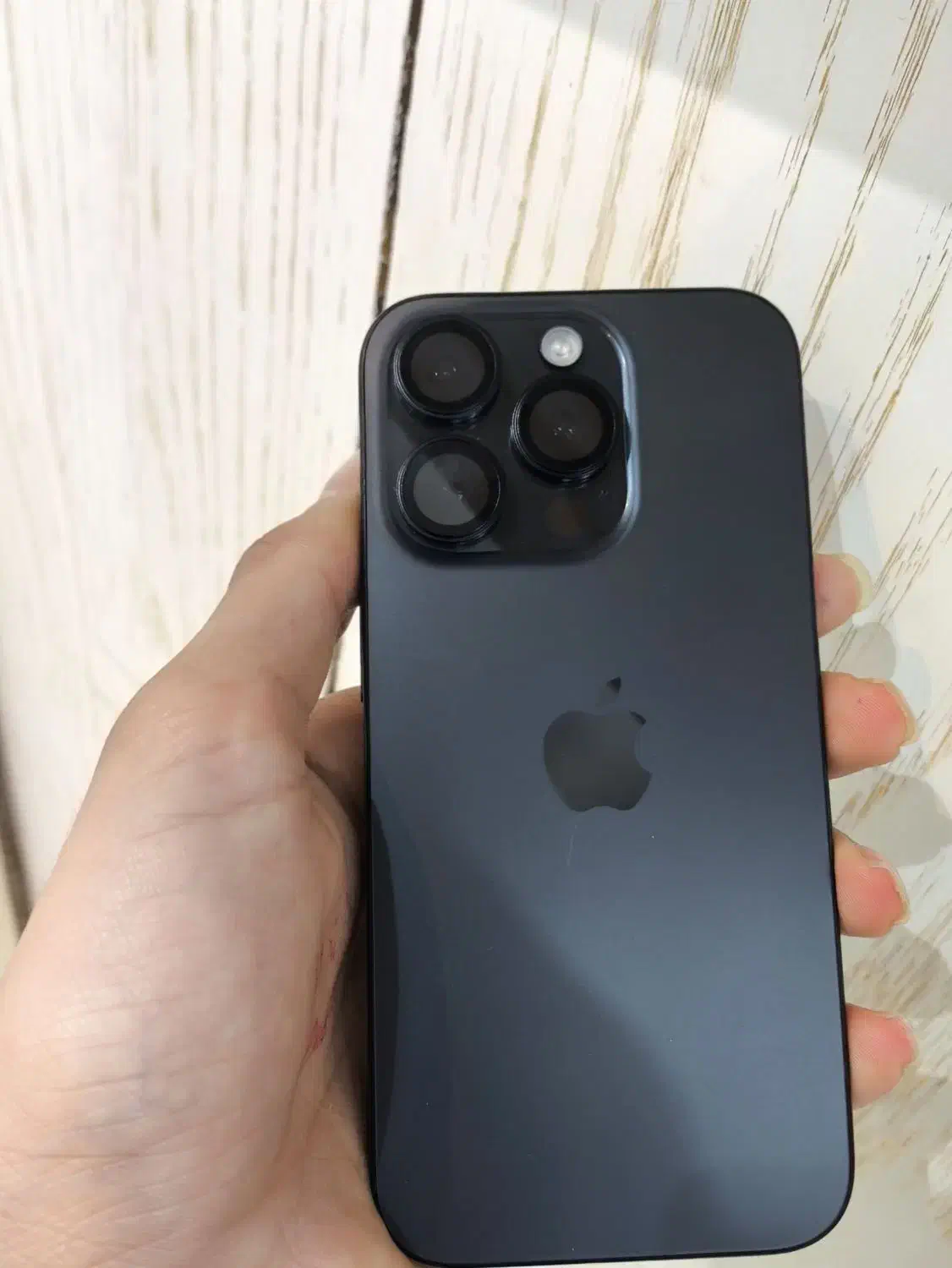 15 پرو|موبایل|کاشمر, |دیوار