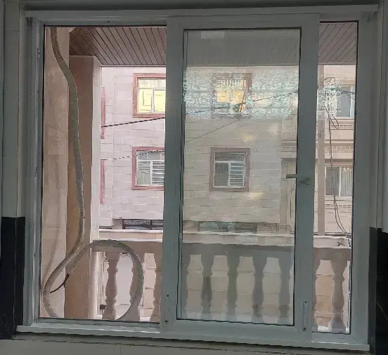 تبدیل درب پنجره های لولایی به سیستم کشویی|خدمات پیشه و مهارت|لاهیجان, گلستان|دیوار