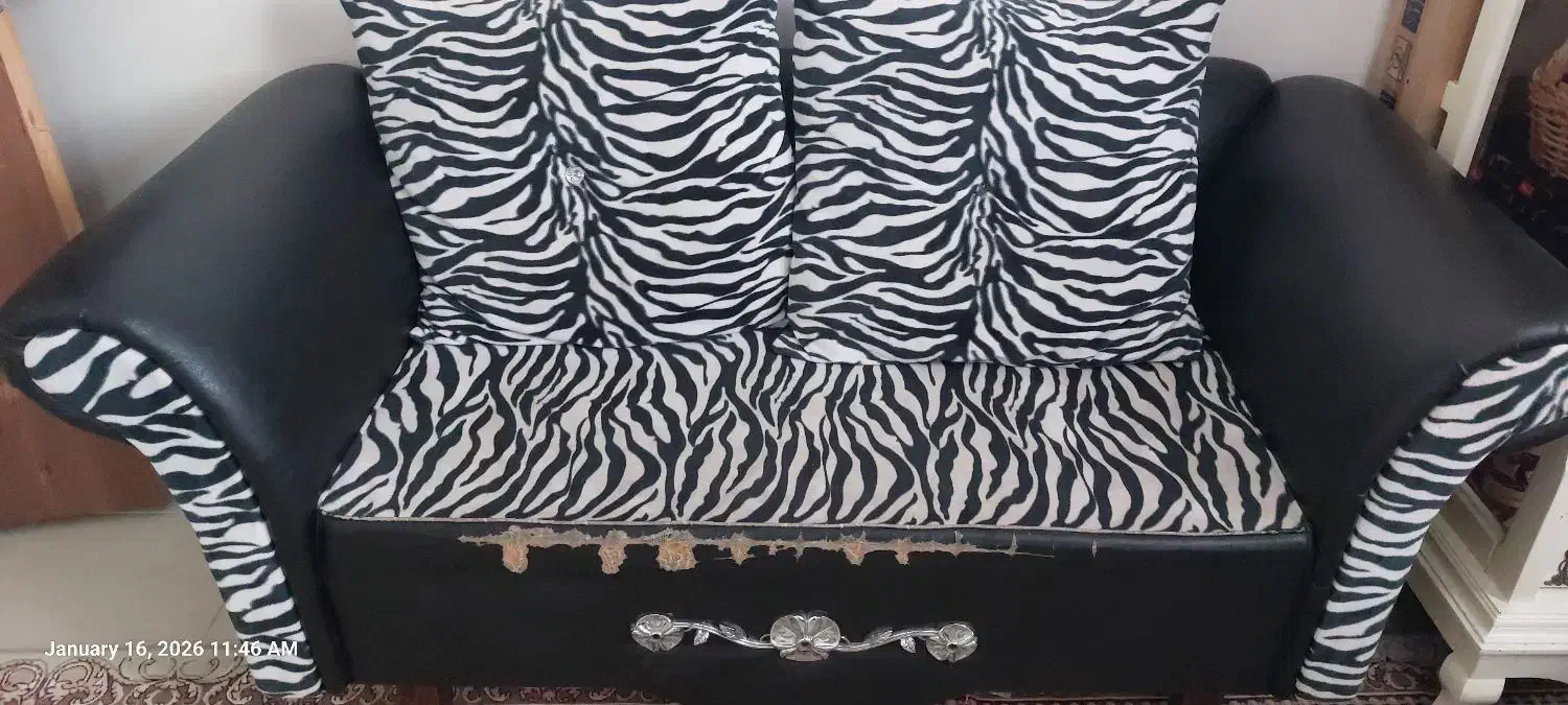 مبلمان|مبلمان خانگی و میز عسلی|پرند, فاز ۳|دیوار