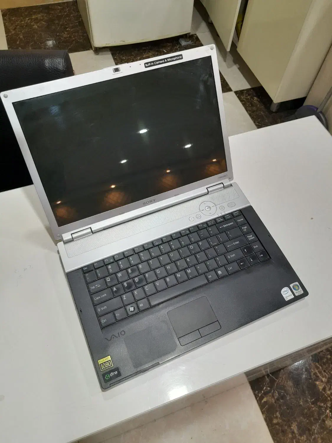 لبتاب سونی|رایانه همراه|پرند, فاز ۵|دیوار