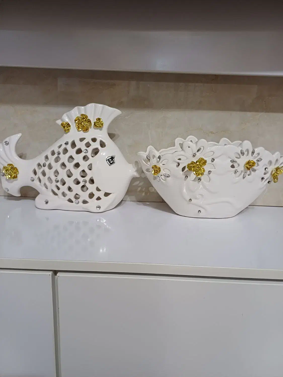 تعدادی لوازم خانگی نوی نو|ظروف سرو و پذیرایی|فومن, |دیوار