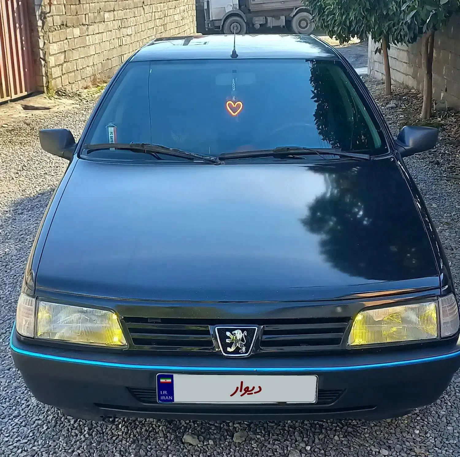 پژو۴۰۵ مشکی مدل ۸۳|خودرو سواری و وانت|دابودشت, |دیوار