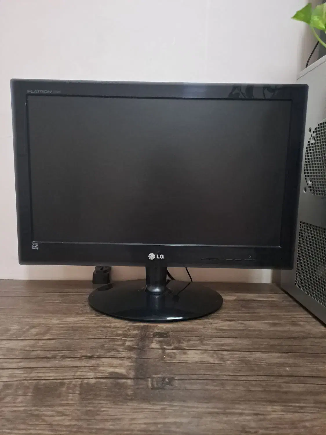 مانیتور ال جی|رایانه رومیزی|فردیس, شهرک ارم|دیوار