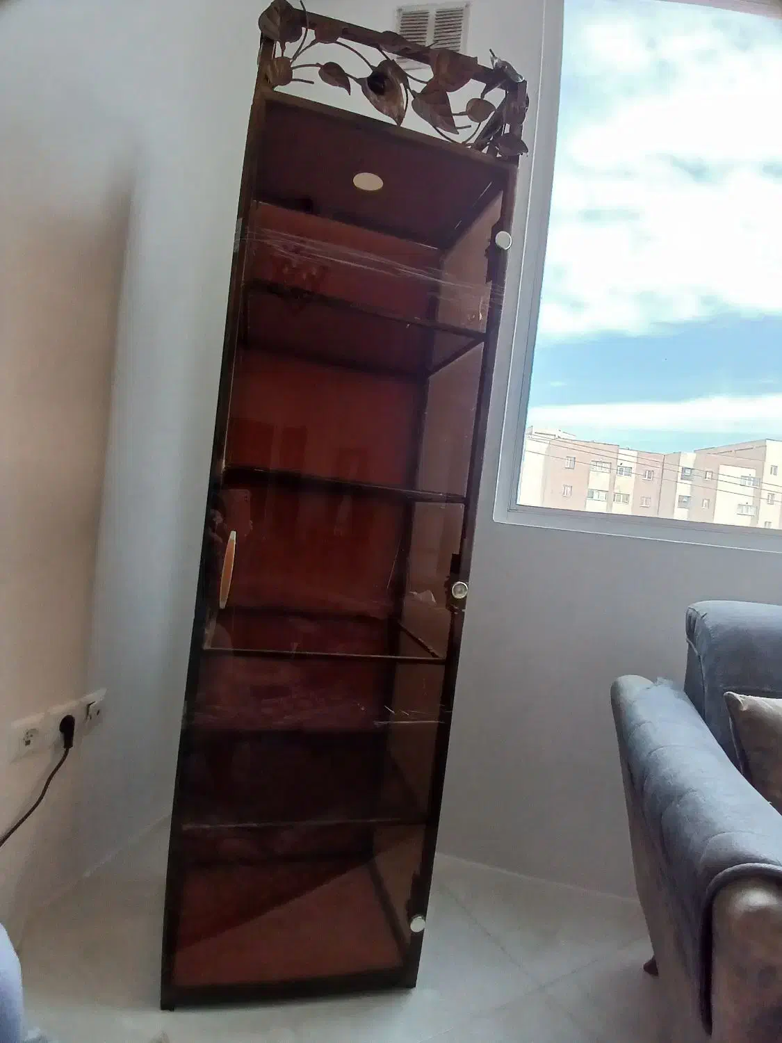 ویترین فرفوژه شیشه ای|بوفه، ویترین، کنسول|گلبهار, شهر جدید گلبهار|دیوار