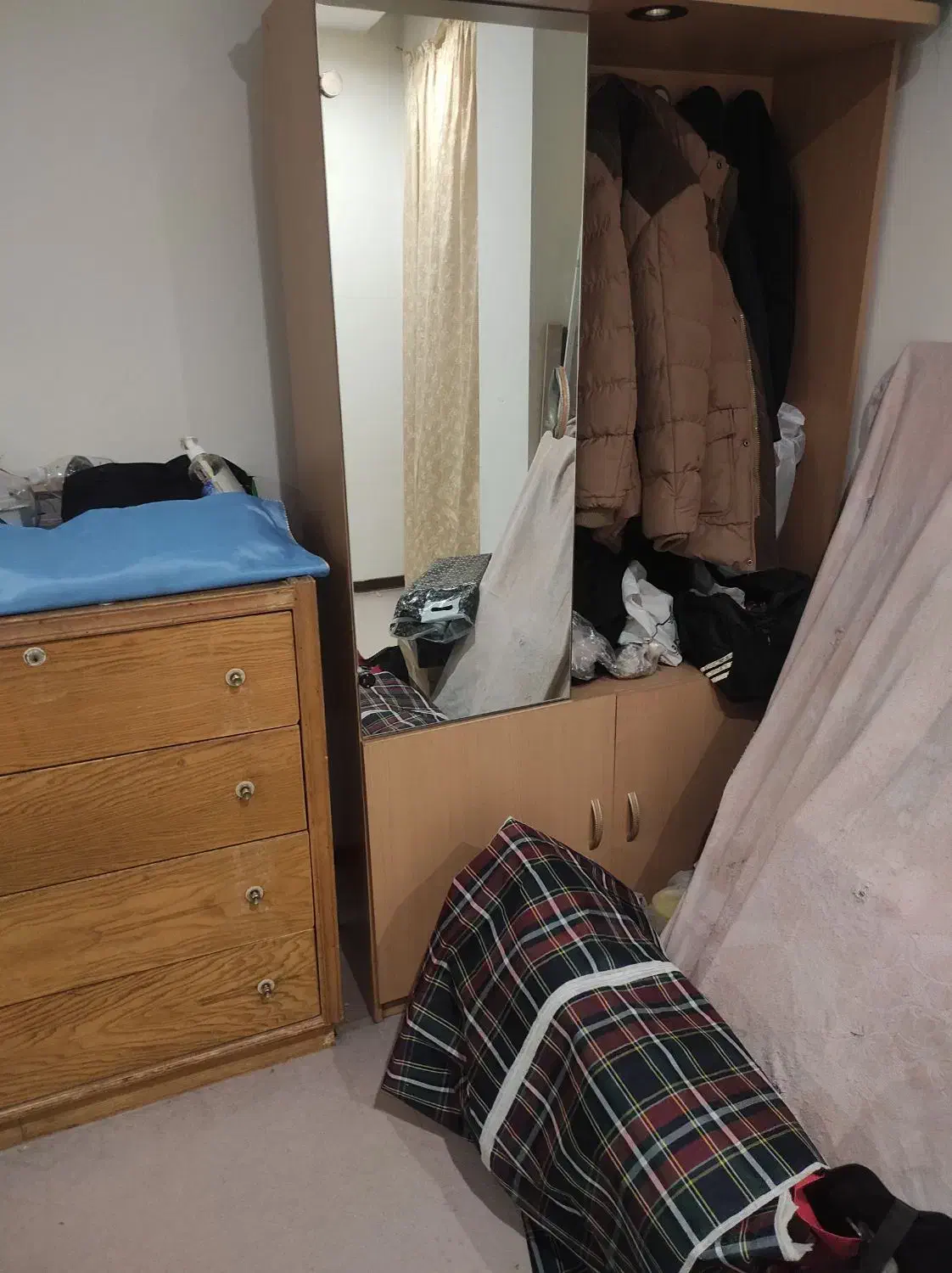 دراور کمد|جاکفشی، کمد، دراور|پرند, فاز ۳|دیوار