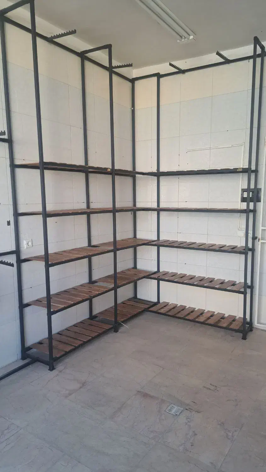 رگال و قفسه|کتابخانه، شلف، قفسه‌های دیواری|فولادشهر, B2|دیوار